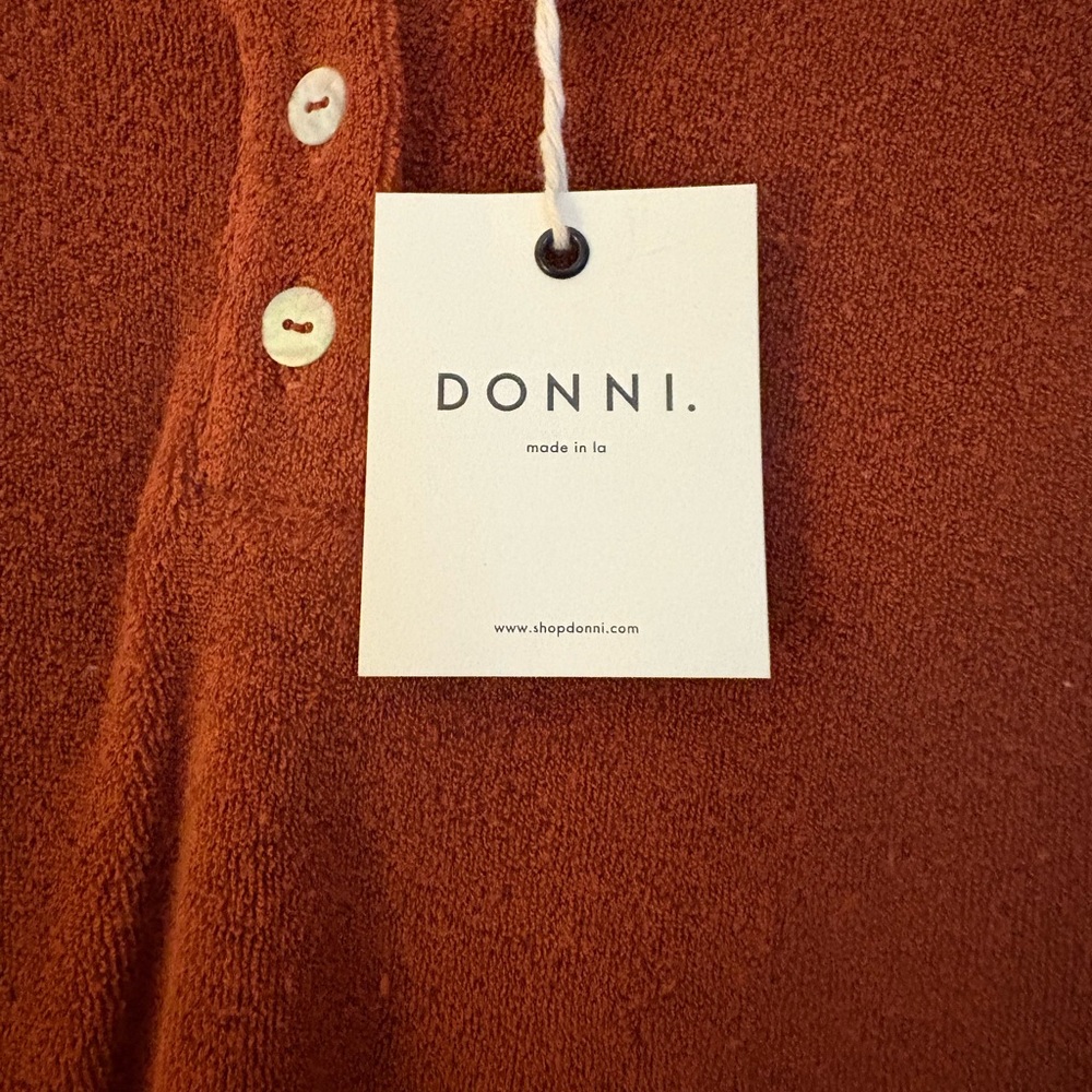 DONNI. Henley  Sweater in Warm Rust - Picture 3 of 4